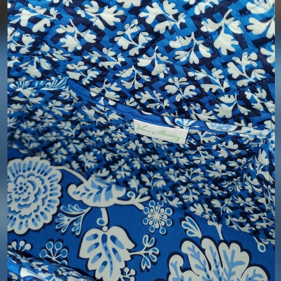 Vera Bradley Blue Lagoon Tote - Picture 2 of 11